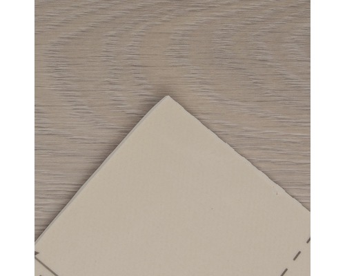 Carreau de sol carré sur plancher en bois