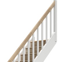 Escalier avec rampe en bois et barreaux de garde-corps blancs