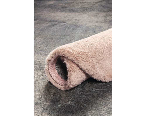 Tapis enroulé avec une surface douce