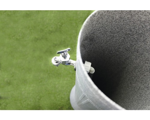 Récupérateur d''eau de pluie avec robinet pour l''arrosage du jardin