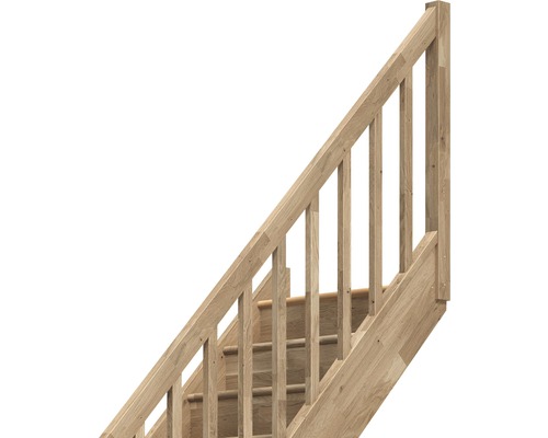 Holztreppe mit Geländer
