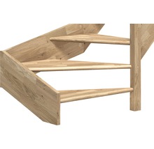 Holztreppe mit drei Stufen