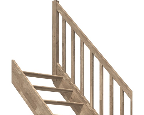 Holztreppe mit Geländer