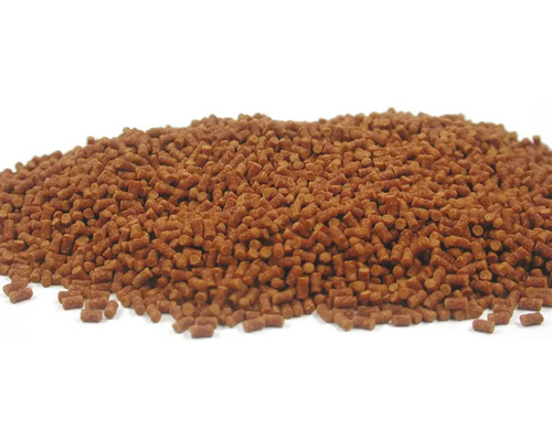 Haufen Fischfuttergranulat