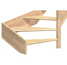 Detailansicht einer Holztreppe