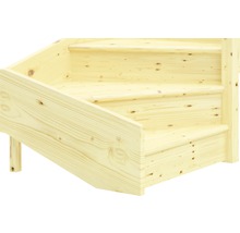 Holztreppe mit drei Stufen