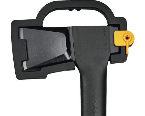 Hache Fiskars avec protège-lame