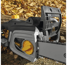 Elektrische Kettensäge für den Zuschnitt von Holz