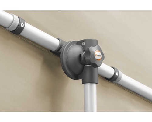 Vue détaillée d''un support de parasol avec le logo Schneider Schirme