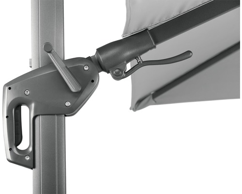 Vue détaillée d'un parasol avec mécanisme à manivelle pour une utilisation facile.