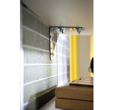 Metallwinkel zur Befestigung eines Regals