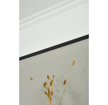 Plafond de chambre avec moulure décorative