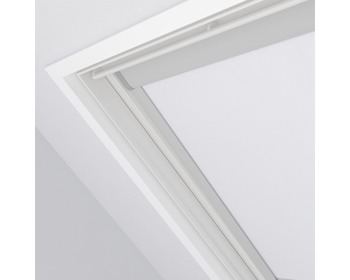 Dachfensterrollladen im geschlossenen Zustand