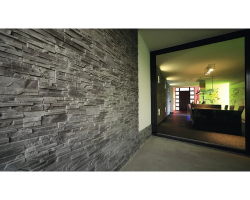 Wandgestaltung mit Steinverblendern im Innenraum