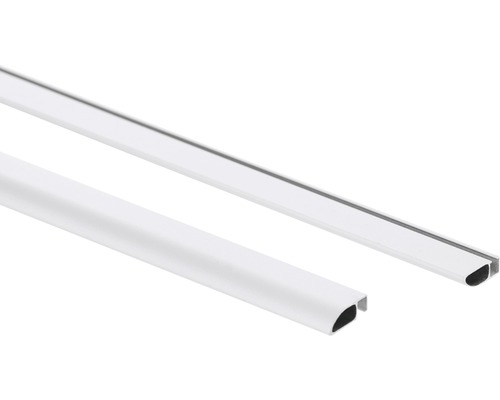 Zwei weiße Kabelschächte aus Kunststoff