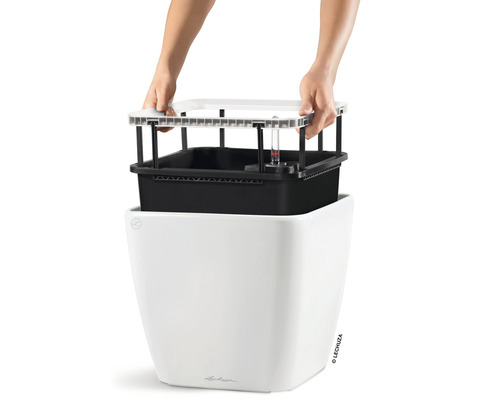 Bewässerungssystem für Pflanzgefäße mit Wasserstandsanzeige