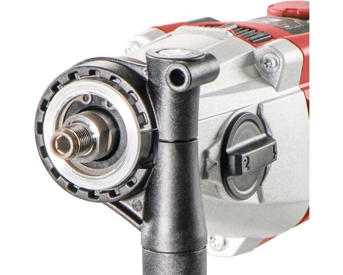 Vue détaillée d''une perceuse avec mandrin et bouton de réglage