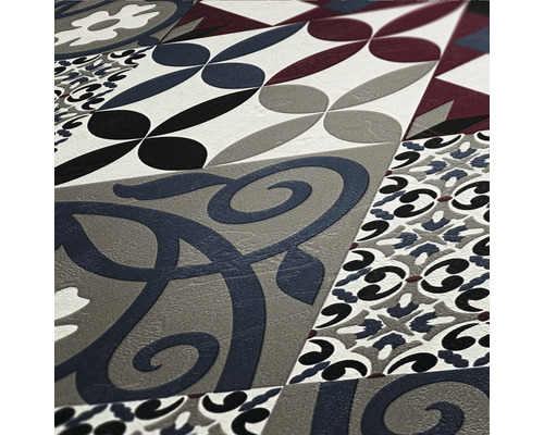 Fliesenmuster mit geometrischen und floralen Motiven