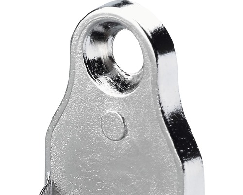 Detailansicht eines metallenen Befestigungselements mit Loch