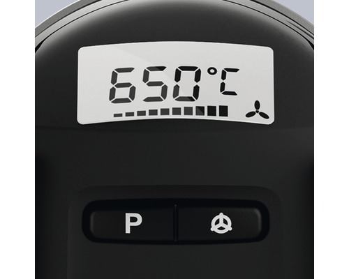 Gros plan du panneau de commande d''un gril avec affichage numérique de la température et boutons de commande.