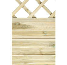 Clôture en bois avec motif en losange