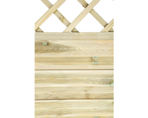 Clôture en bois avec motif en losange