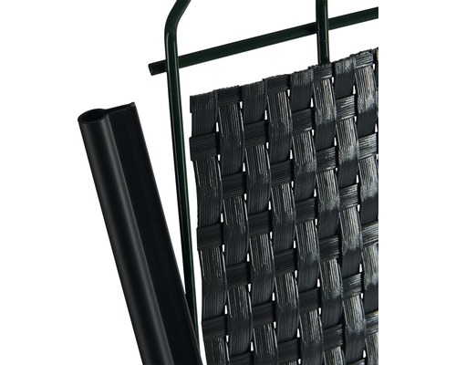 Detailansicht eines Sichtschutzzauns aus Kunststoffgeflecht und Metallrahmen