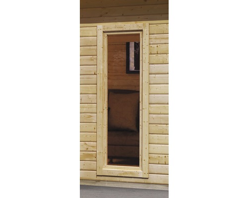 Cadre de porte en bois dans un mur en bois pour abri de jardin ou cabanon