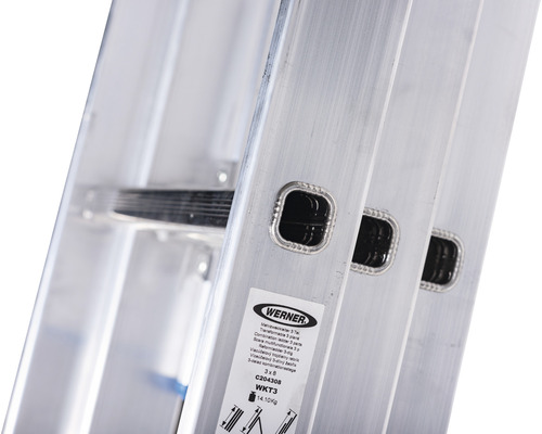 Vue détaillée d''une échelle multifonctionnelle en aluminium