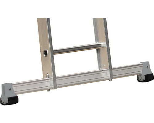 Vue détaillée d''une échelle en aluminium avec pieds antidérapants