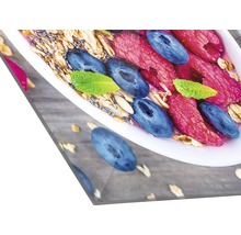 Muesli aux framboises, myrtilles et menthe