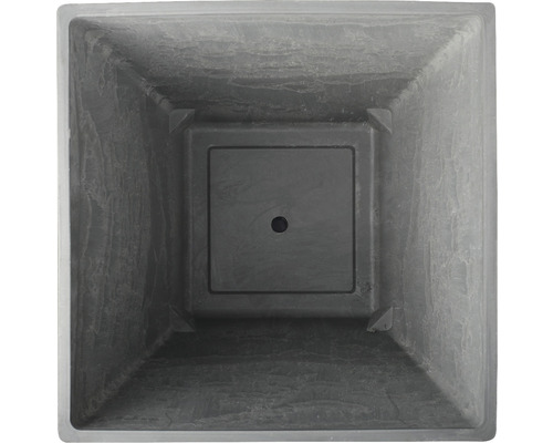 Vue intérieure d''un pot de fleurs carré