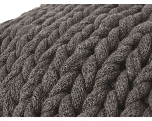 Nahaufnahme von Strickwaren mit Zopfmuster