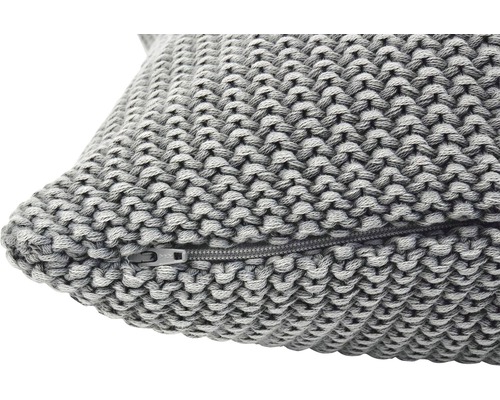 Graues Strickkissen mit Reißverschluss