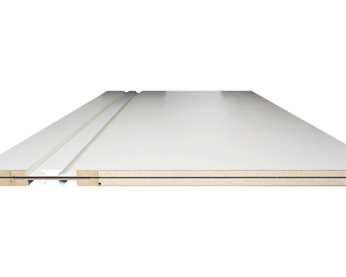 Weißes Türblatt mit Holzrahmen