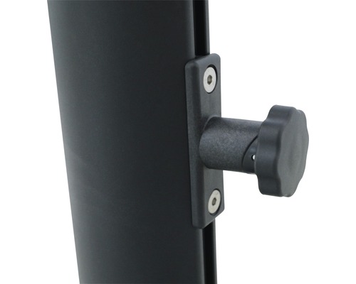 Vue détaillée d''une vis sur un composant noir