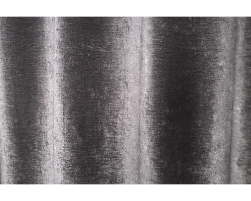 Nahaufnahme einer Gardine mit strukturierter Oberfläche.