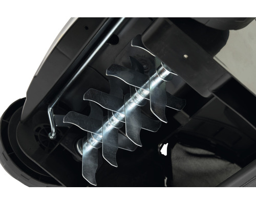 Gros plan du rouleau à couteaux d''un scarificateur