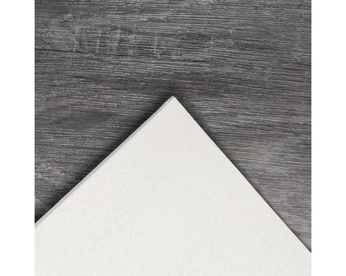 Panneau de plafond blanc sur fond en bois