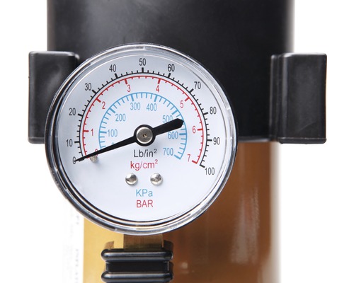 Manometer zur Druckmessung in Kilogramm pro Quadratzentimeter