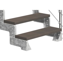 Treppe mit zwei Stufen und Metallstruktur