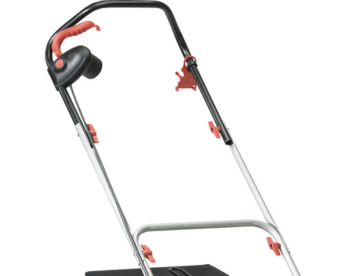 Vue détaillée de la poignée d''une tondeuse à gazon.