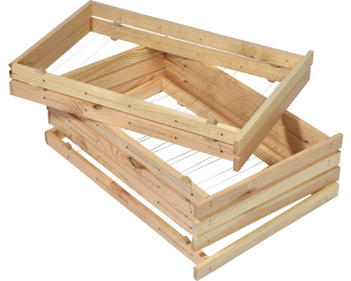 Deux cadres de ruche en bois