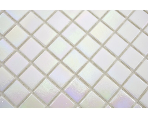 Gros plan de carreaux de mosaïque carrés blancs
