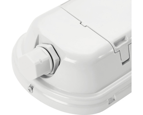 Gros plan d''un luminaire blanc pour pièce humide avec presse-étoupe