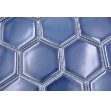 Gros plan de carreaux hexagonaux bleus