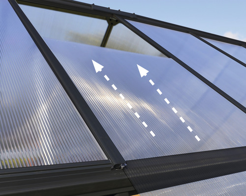 Detailansicht der Entwässerung einer Gewächshauskonstruktion