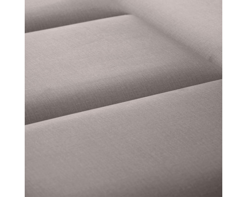 Detailaufnahme eines gepolsterten Möbelstücks