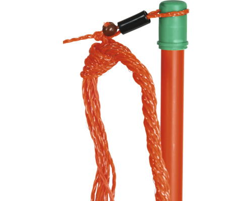 Corde orange avec nœud et fixation sur une tige orange avec capuchon vert