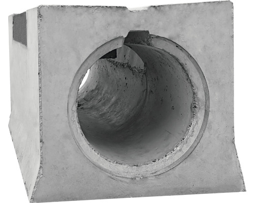 Puits en béton avec passage de tuyau